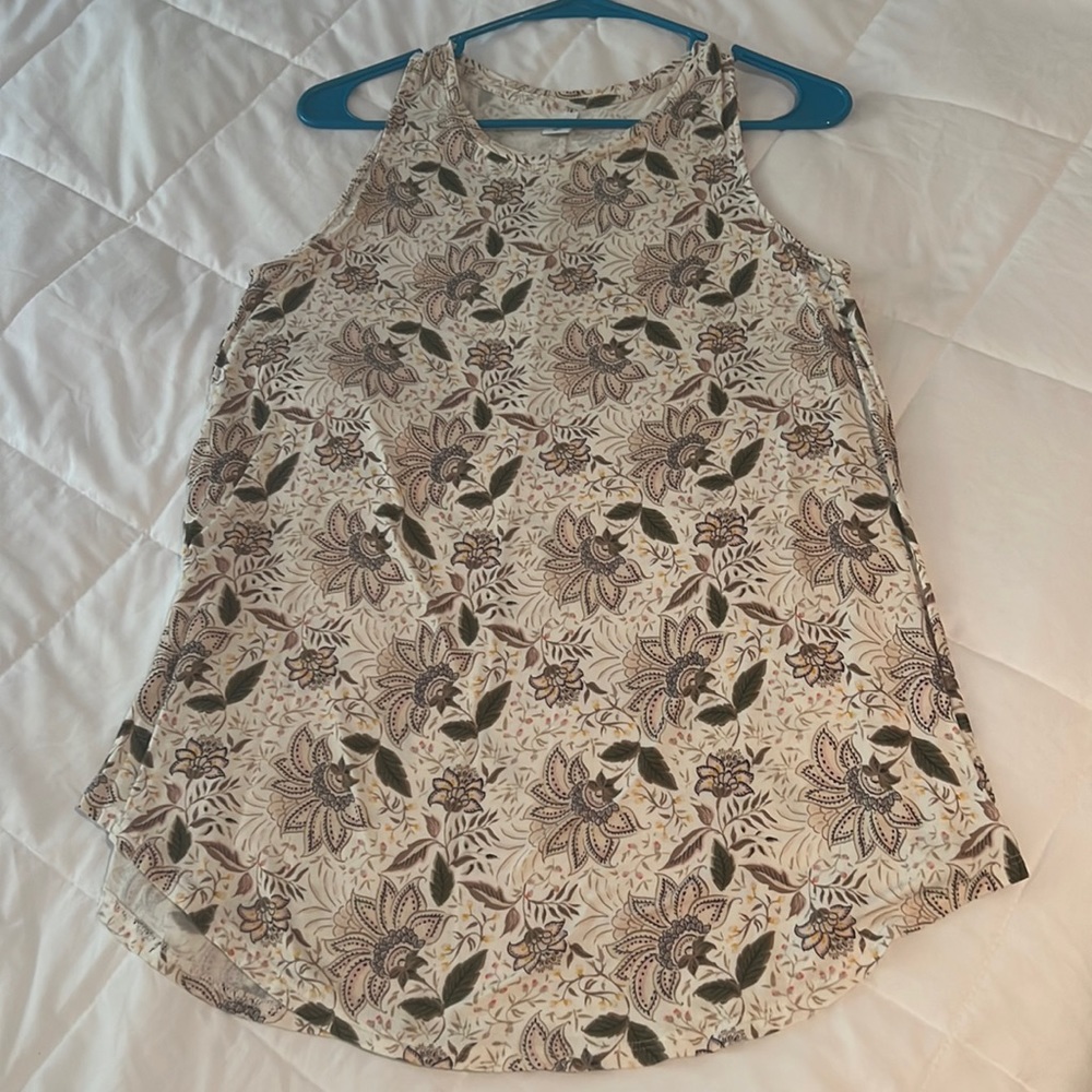 Old navy luxe tank top. Size M